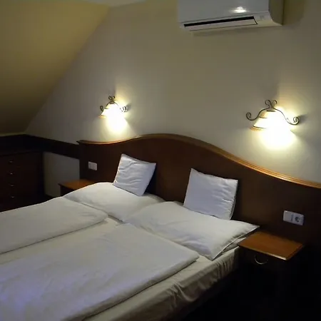 شقة فندقية Fonix Club & Wellness 3*