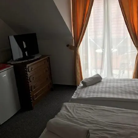 شقة فندقية Fonix Club & Wellness 3*