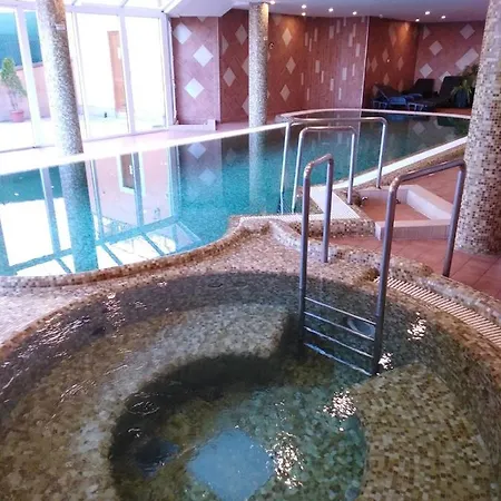 Fonix Club & Wellness 3* Hévíz